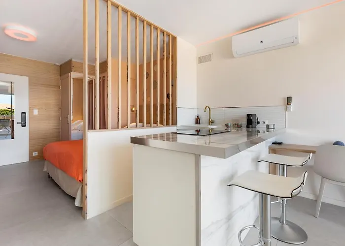 Village Naturiste R4n - Le Nest Heliopolis Luxe 아파트