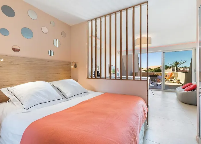 아파트 Village Naturiste R4n - Le Nest Heliopolis Luxe 아그